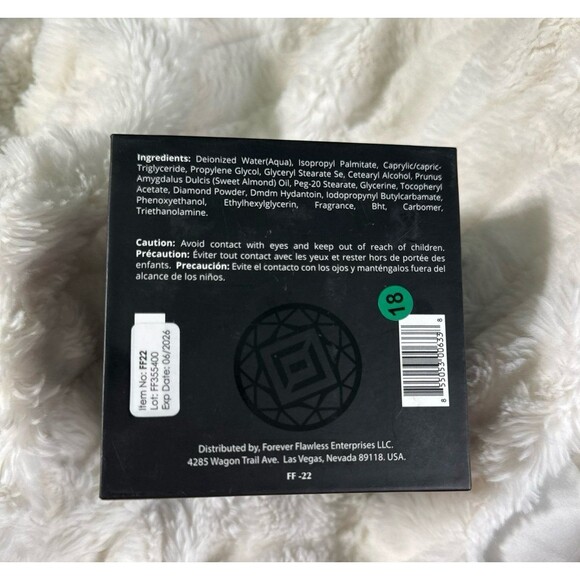 FOREVER FLAWLESS BLUE DIAMOND INFUSED EYE SERUM 1.76 fl - Picture 6 of 6